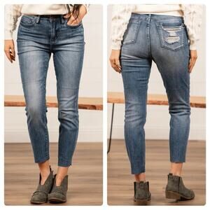 Judy Blue Jeans Women’s 29 High Rise Raw Hem Relaxed Fit Stretchy Blue